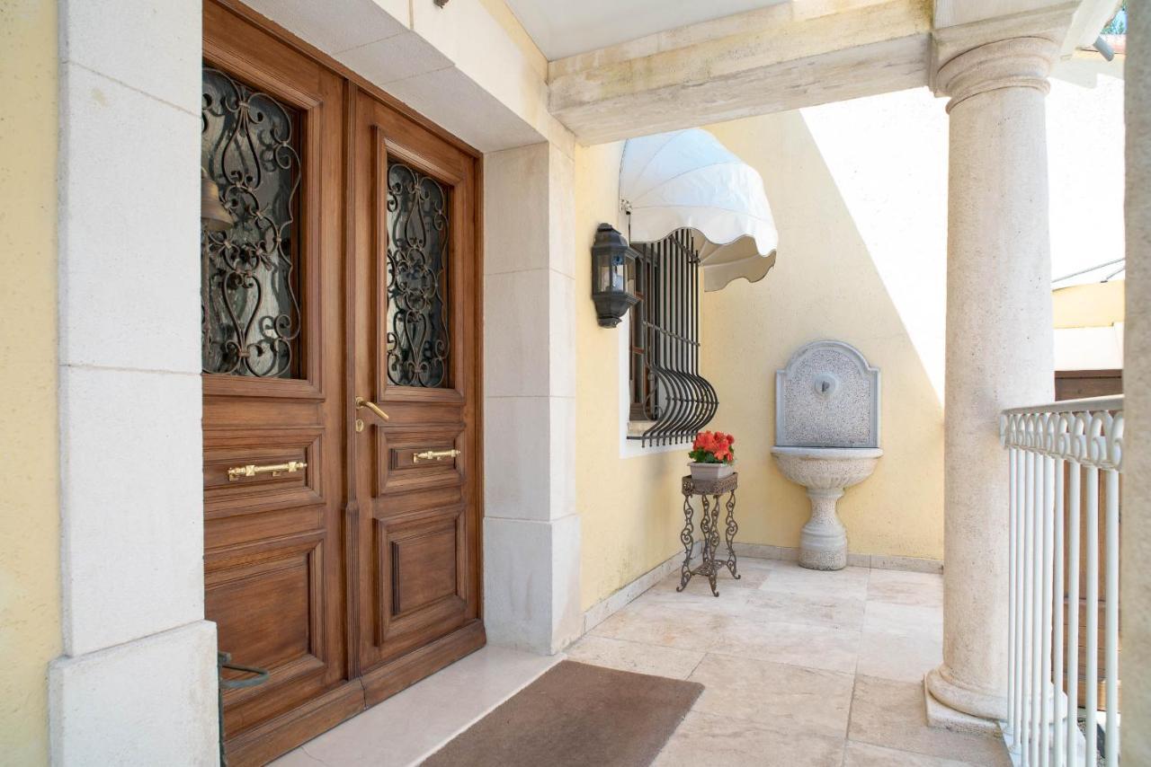 Mas Des Sentes Petit T1 Apartment Nans-les-Pins Exterior photo